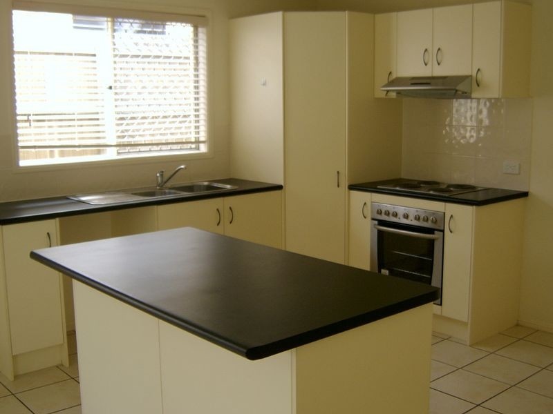 7 Waterview Court, Springfield Lakes QLD 4300