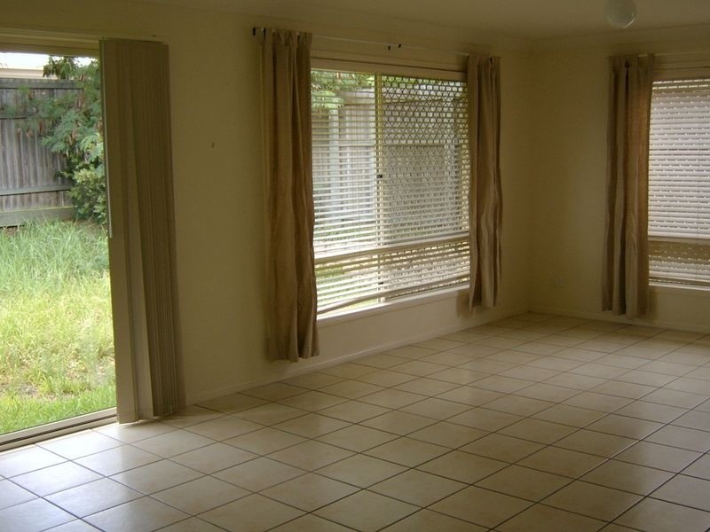 7 Waterview Court, Springfield Lakes QLD 4300