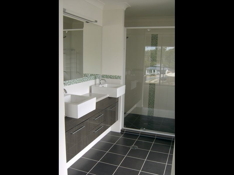 21 Shallow Bay Drive, Springfield Lakes QLD 4300