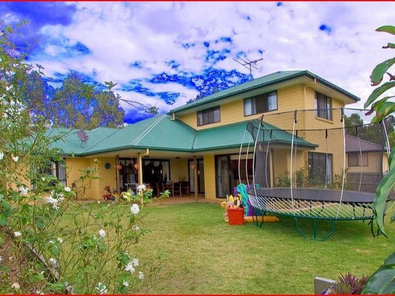 4 Coogara Ct, Brookwater QLD 4300
