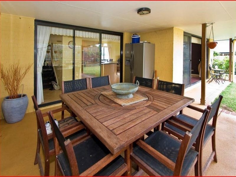 4 Coogara Ct, Brookwater QLD 4300