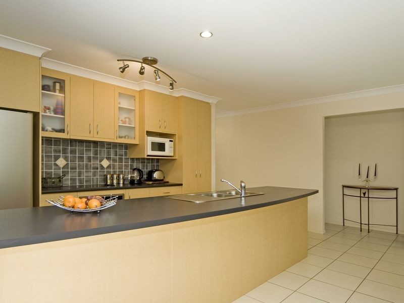 26 Berkshire Place, Springfield Lakes QLD 4300