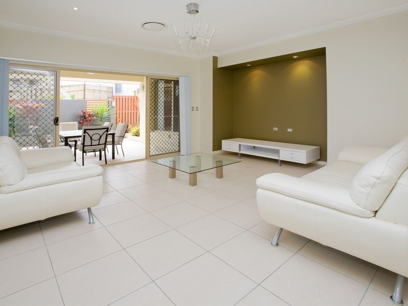 21 Atlantic Drive, Springfield Lakes QLD 4300