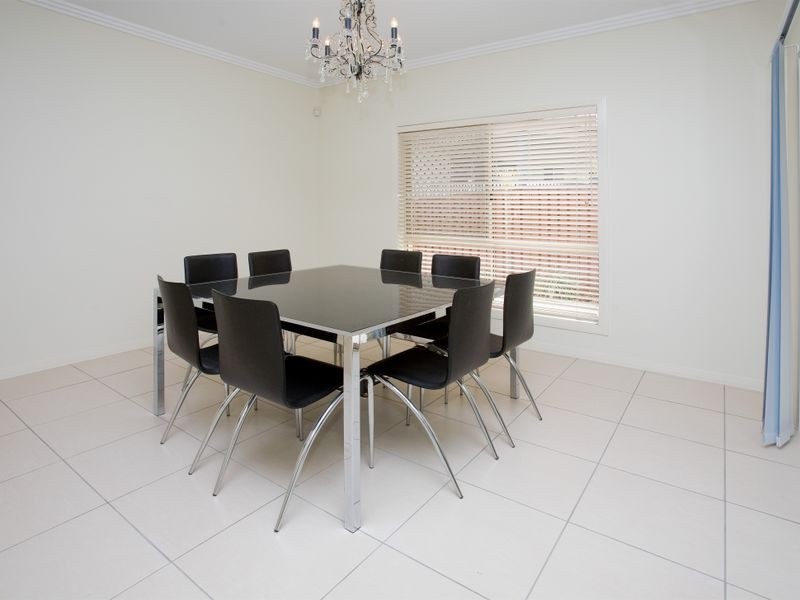 21 Atlantic Drive, Springfield Lakes QLD 4300