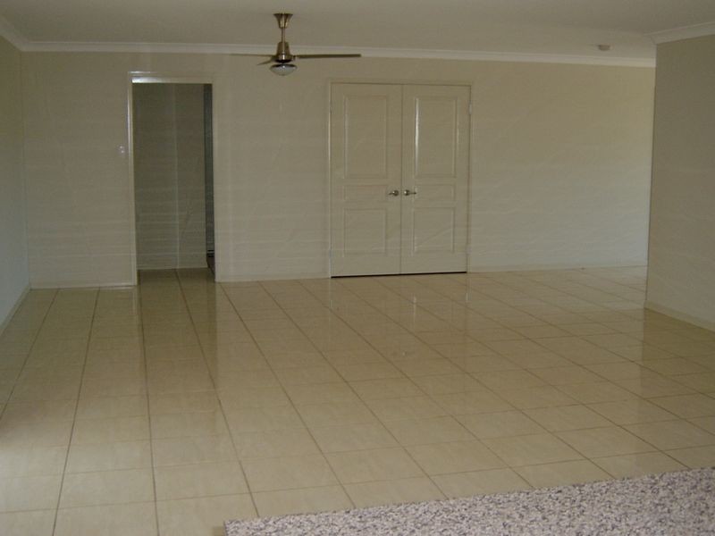 16 Forest Ridge Court, Springfield Lakes QLD 4300