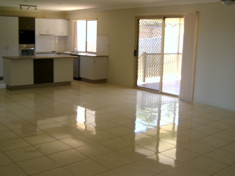 16 Forest Ridge Court, Springfield Lakes QLD 4300