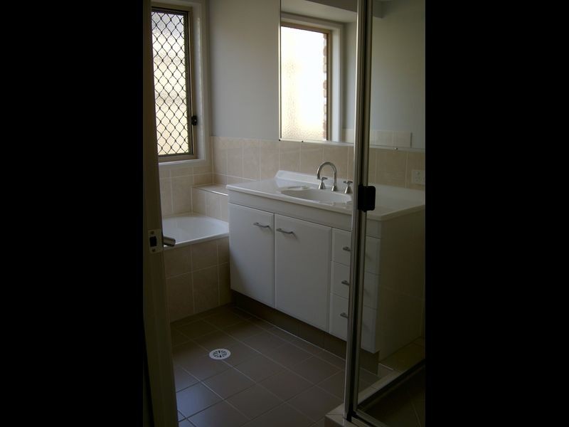 14 Cottonwood Crescent, Springfield Lakes QLD 4300