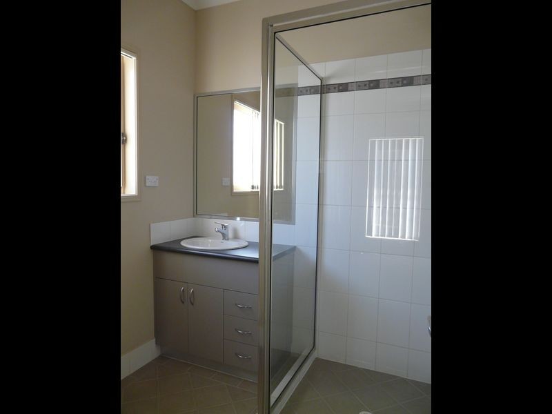 19 Inlet Lane, Springfield Lakes QLD 4300