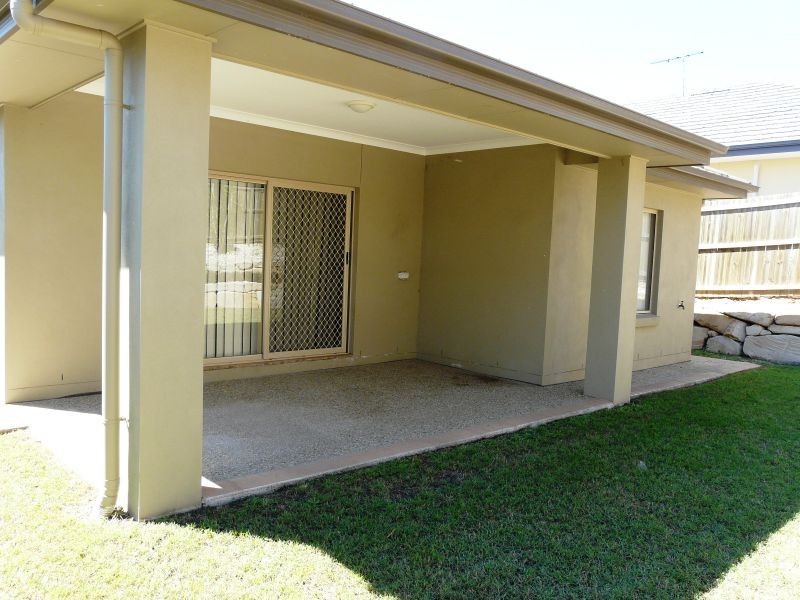19 Inlet Lane, Springfield Lakes QLD 4300