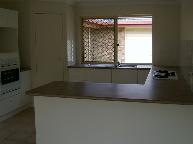 52 Acorn Circuit, Forest Lake QLD 4078