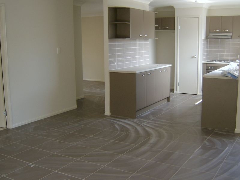 10 Wimbledon Street, Springfield Lakes QLD 4300