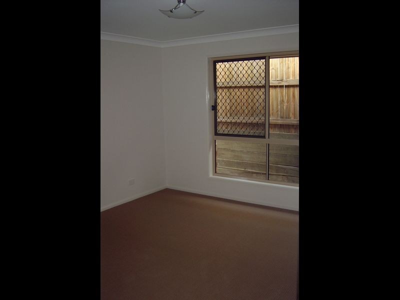 10 Wimbledon Street, Springfield Lakes QLD 4300