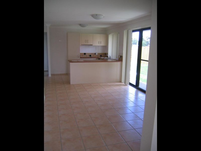 104 Anna Drive, Raceview QLD 4305