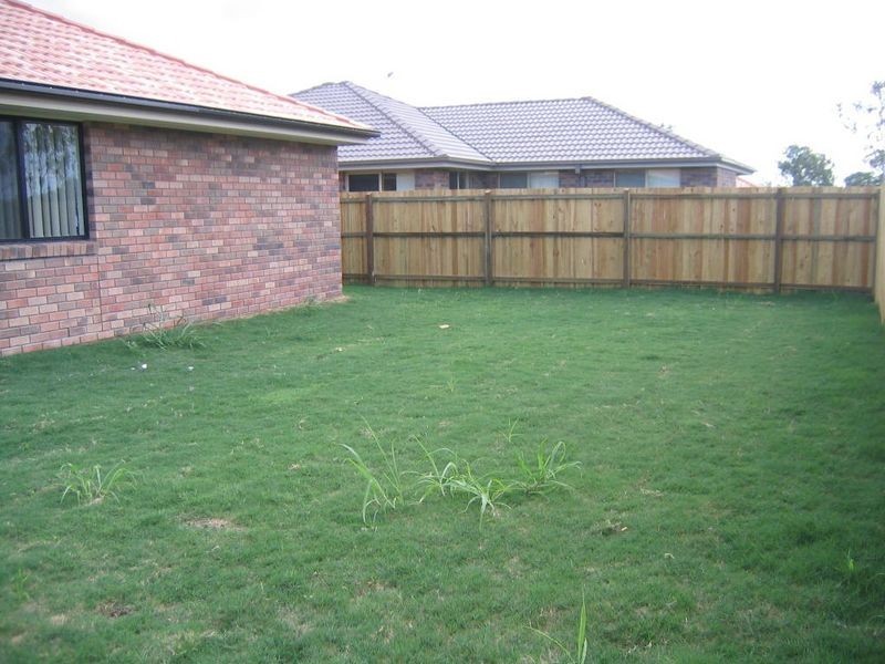 104 Anna Drive, Raceview QLD 4305