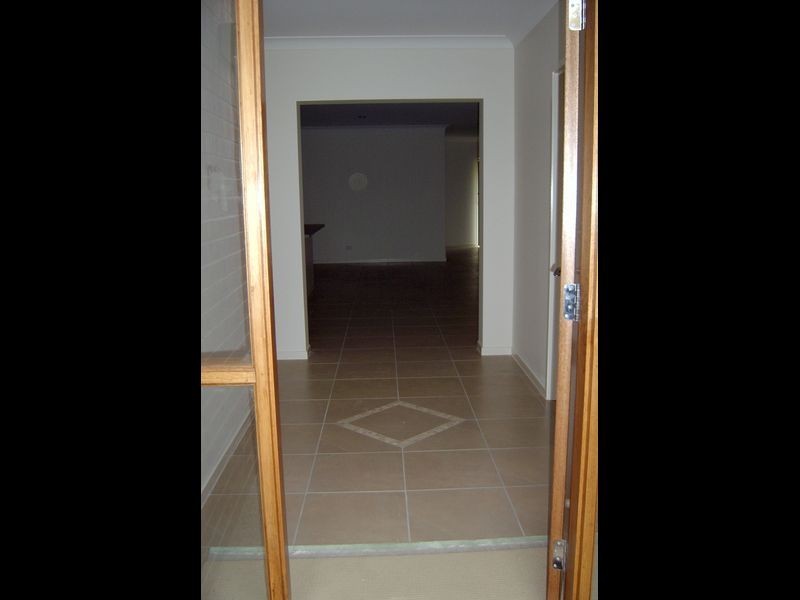 31 Cottonwood Crescent, Springfield Lakes QLD 4300