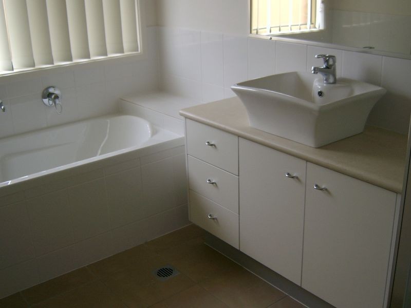 31 Cottonwood Crescent, Springfield Lakes QLD 4300