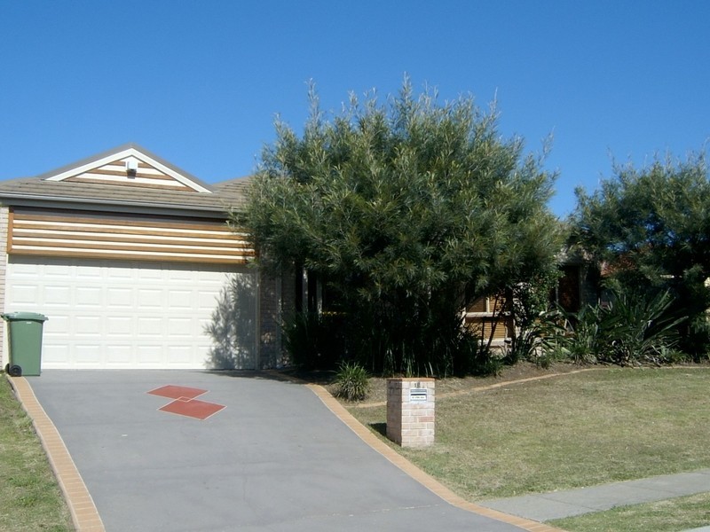 12 Anna Drive, Raceview QLD 4305