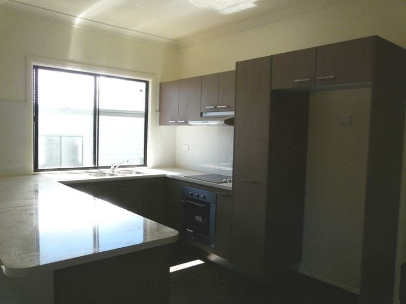 9 Park Edge Drive, Springfield Lakes QLD 4300