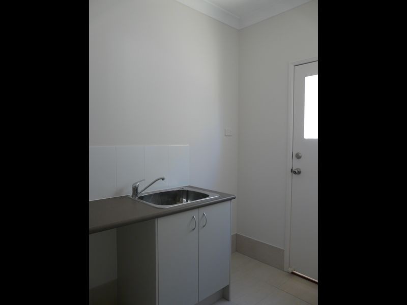 23 Wimbledon Street, Springfield Lakes QLD 4300