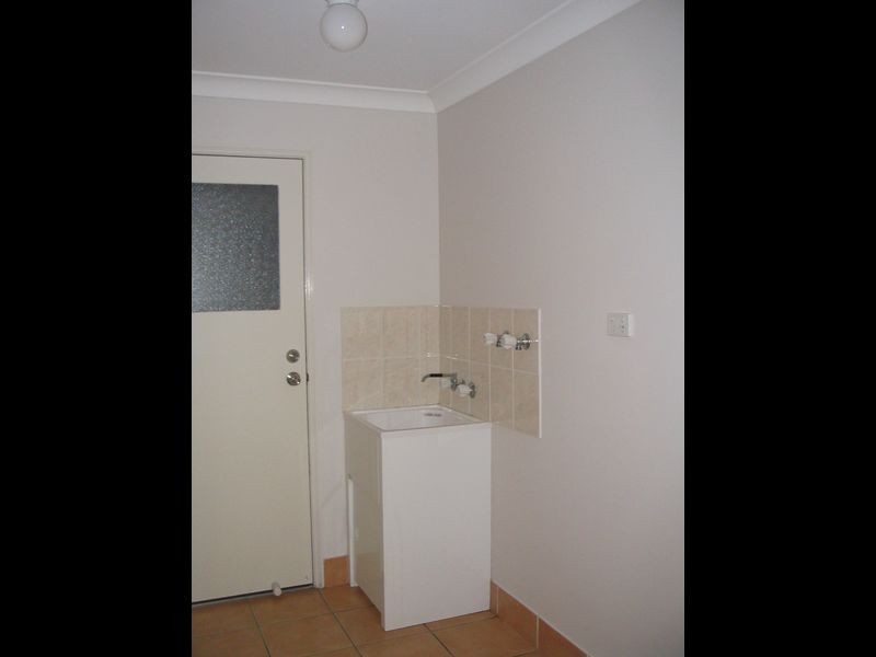 10 Meadowwood Crescent, Springfield QLD 4300