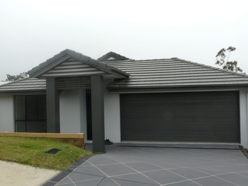 4 Morialta Street, Springfield Lakes QLD 4300