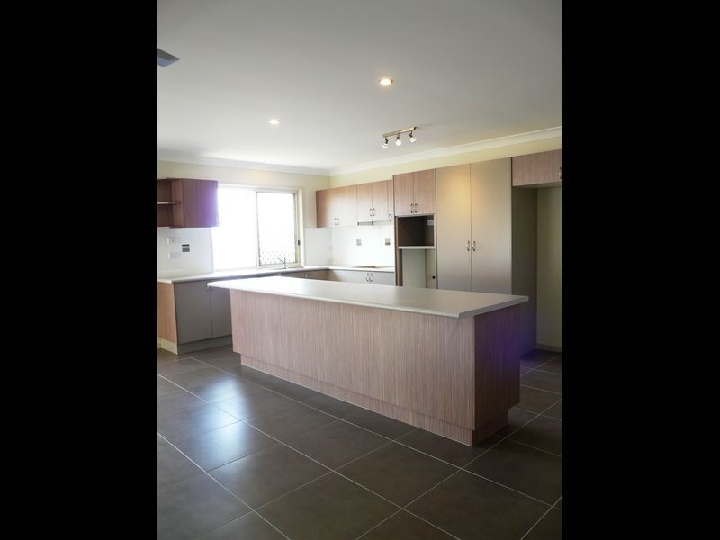 41 Grand Canyon Drive, Springfield Lakes QLD 4300