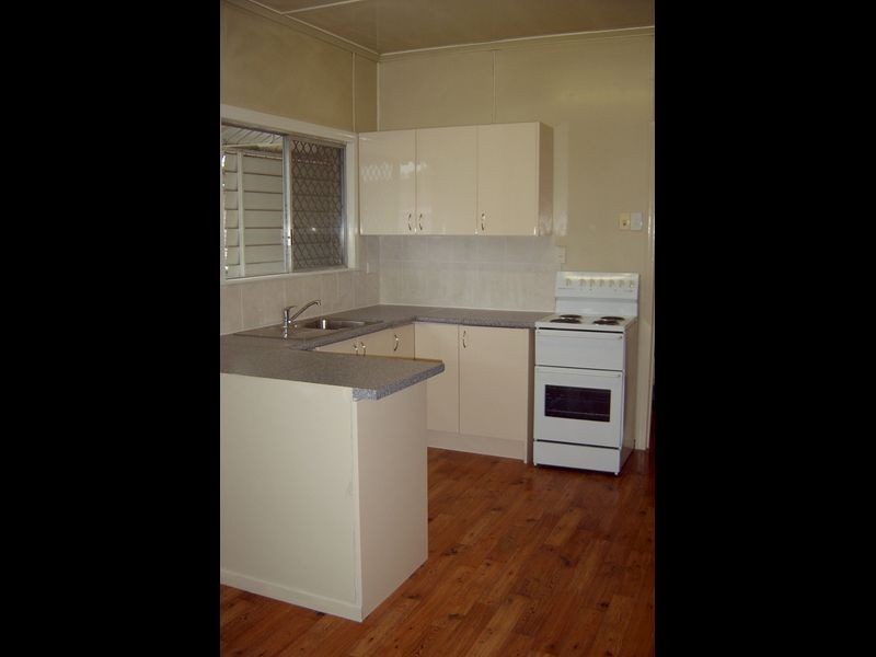 7 Earl Street, Dinmore QLD 4303
