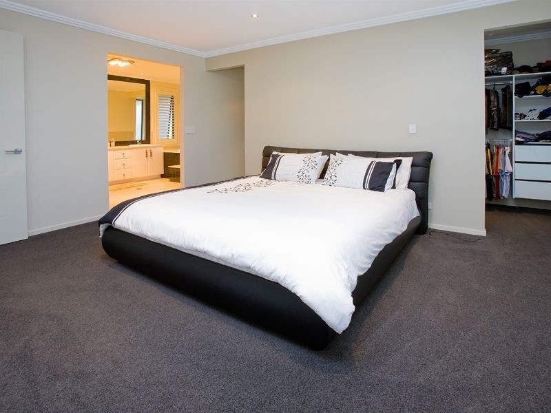125 Birchwood Crescent, Brookwater QLD 4300
