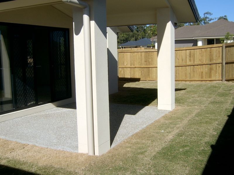 4 Hillsborough Place, Springfield Lakes QLD 4300