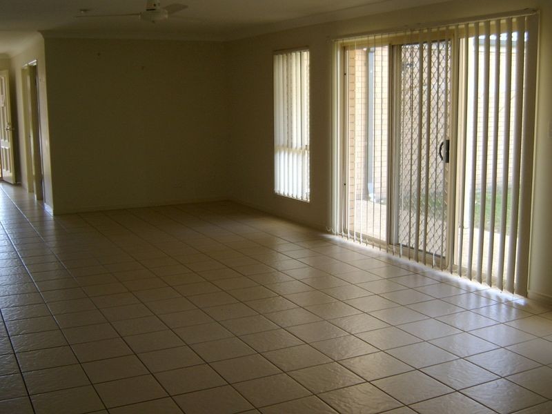 6 Parkside Drive, Springfield QLD 4300