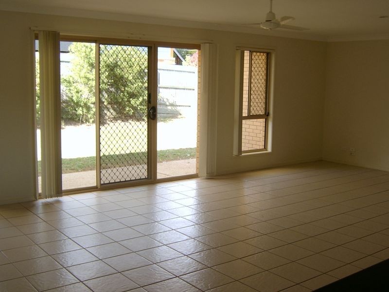 6 Parkside Drive, Springfield QLD 4300