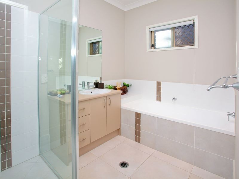 14 Barrington Street, Springfield Lakes QLD 4300