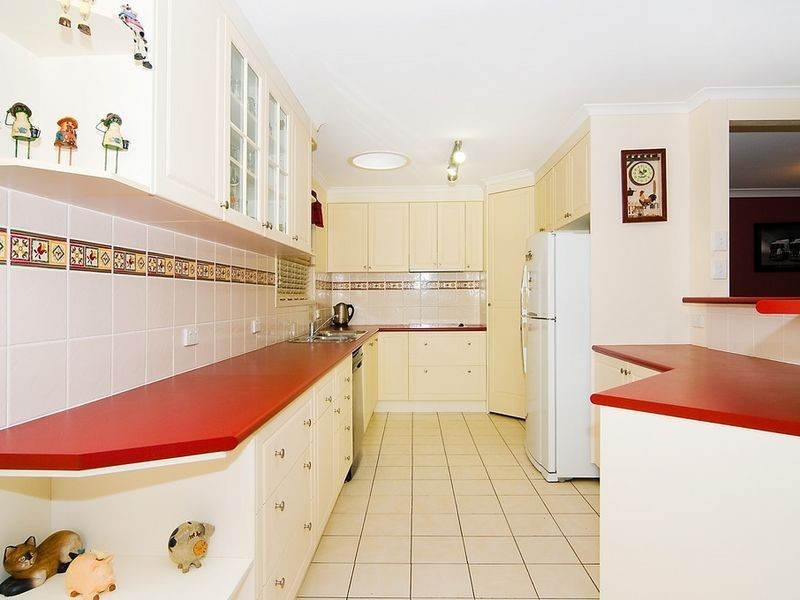 11 Glyn Court, Redbank Plains QLD 4301