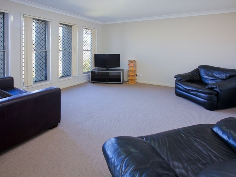 15 Brushwood Circuit, Forest Lake QLD 4078