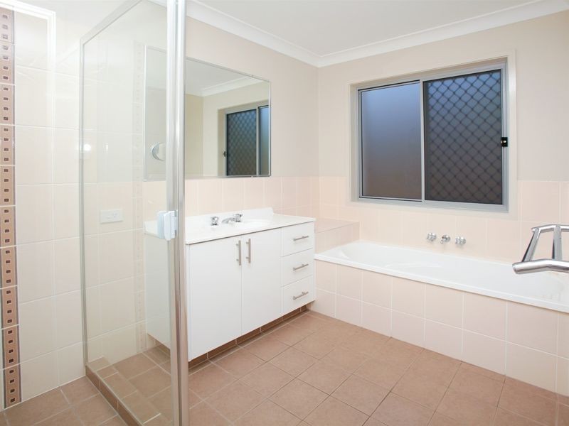 15 Brushwood Circuit, Forest Lake QLD 4078