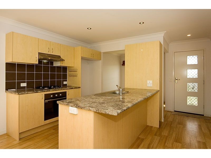 18 Periwinkle Lane, Springfield Lakes QLD 4300