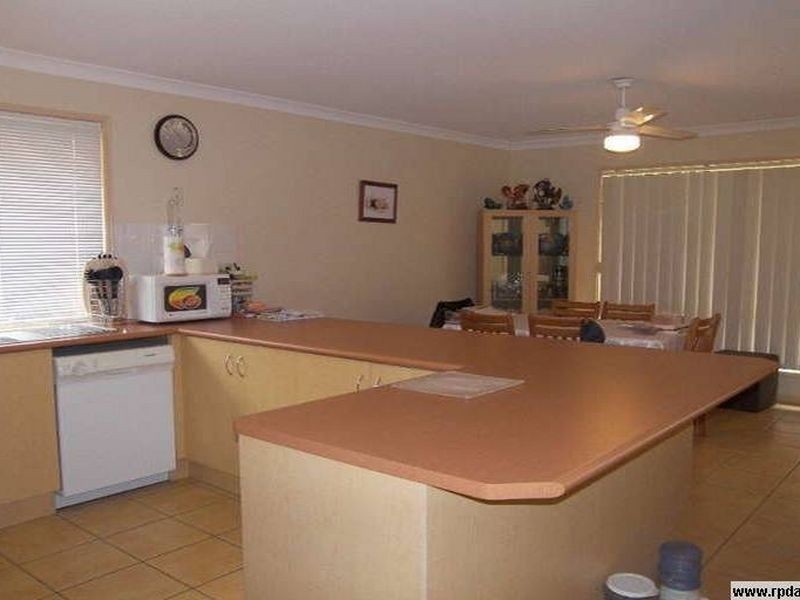 18 Aldworth Place, Springfield Lakes QLD 4300