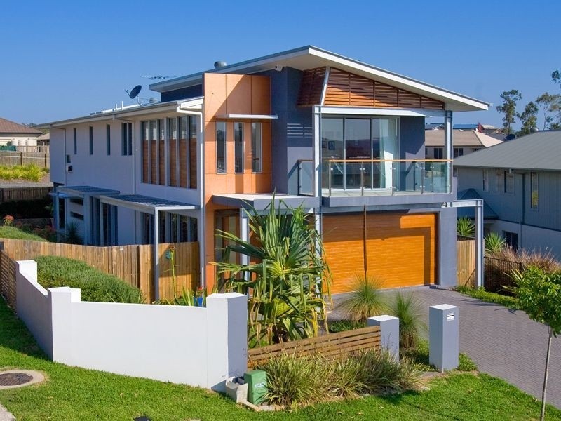 8 Atlantic Drive, Springfield Lakes QLD 4300