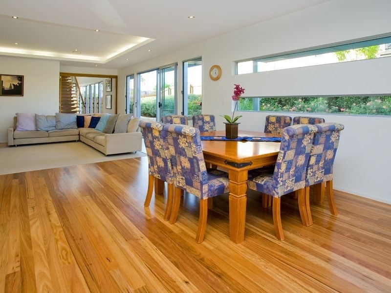 8 Atlantic Drive, Springfield Lakes QLD 4300