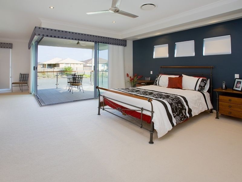 8 Atlantic Drive, Springfield Lakes QLD 4300