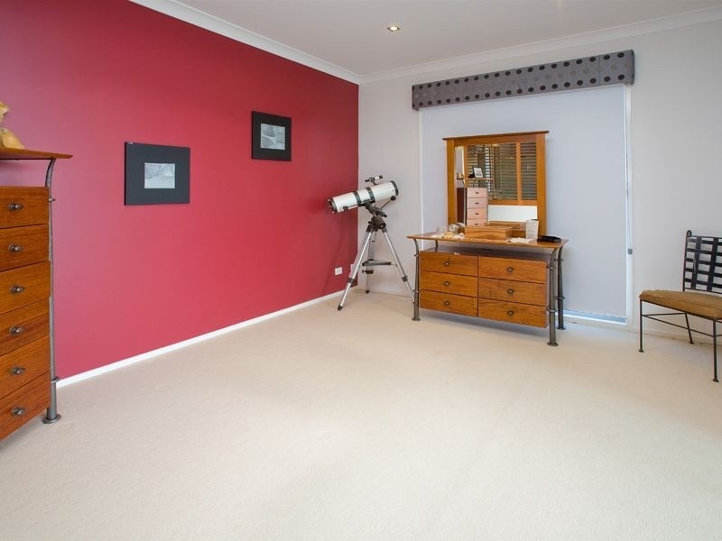 8 Atlantic Drive, Springfield Lakes QLD 4300