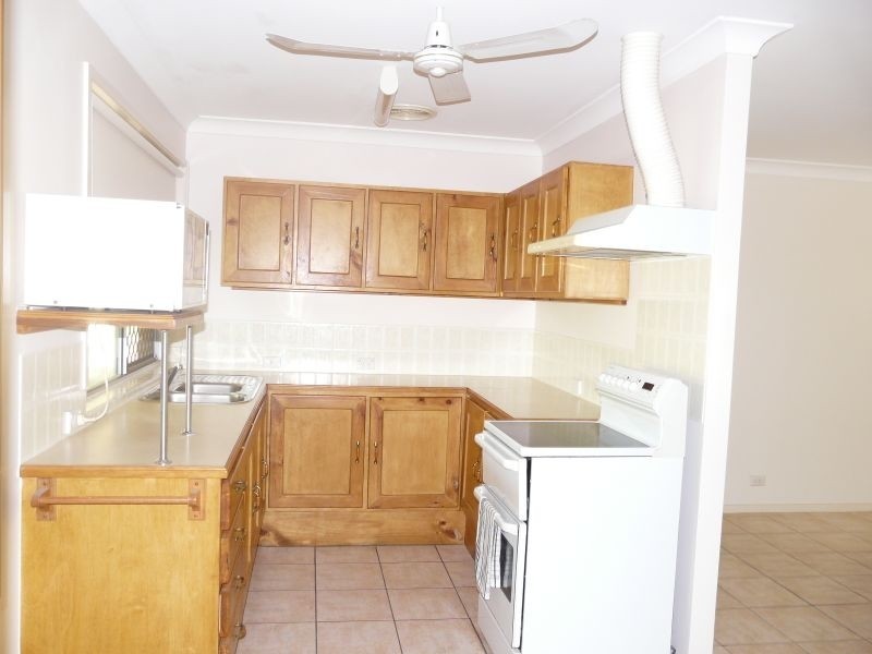 18 Hallett Avenue, Camira QLD 4300