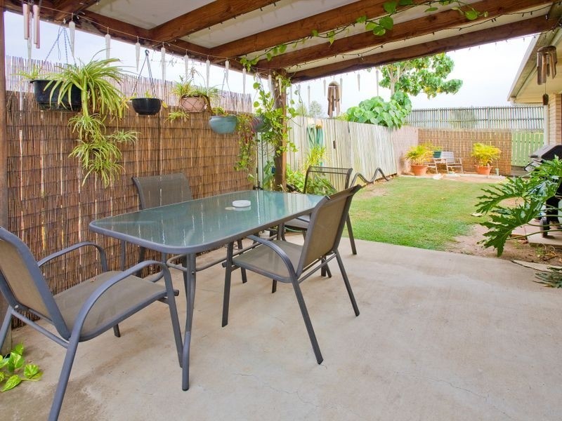 2/25 Henty Drive, Redbank Plains QLD 4301