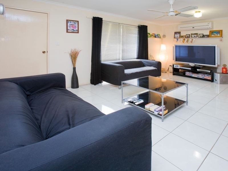 2/25 Henty Drive, Redbank Plains QLD 4301