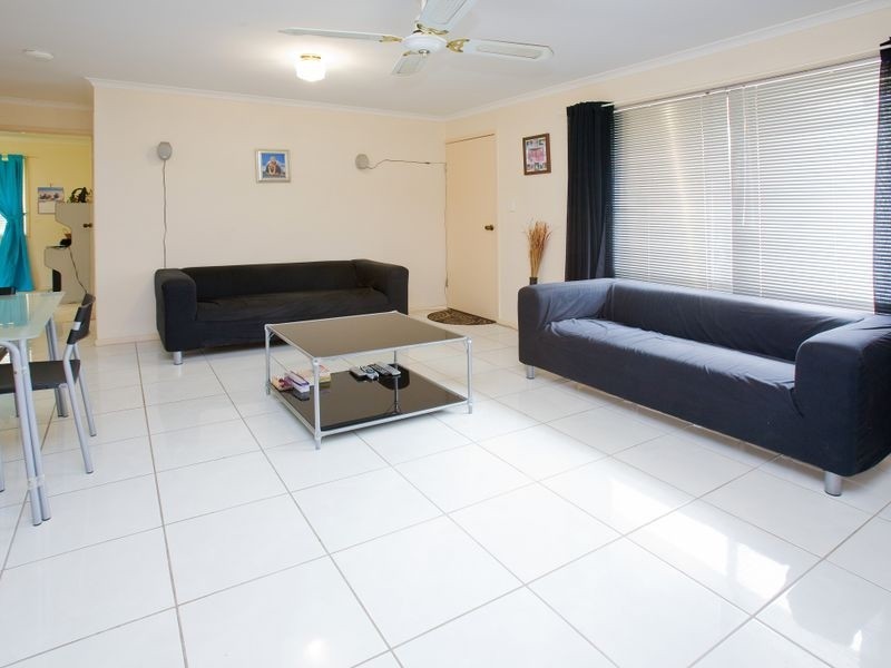 2/25 Henty Drive, Redbank Plains QLD 4301
