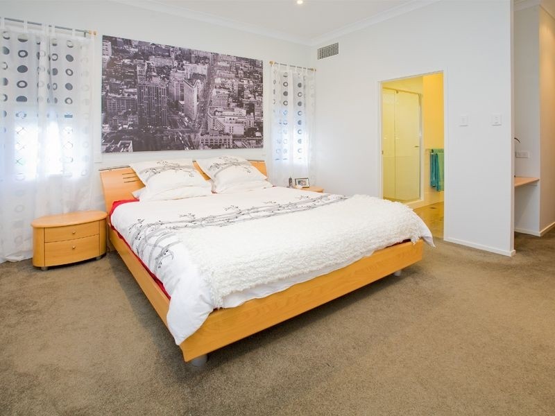 3 Santorini Place, Forest Lake QLD 4078