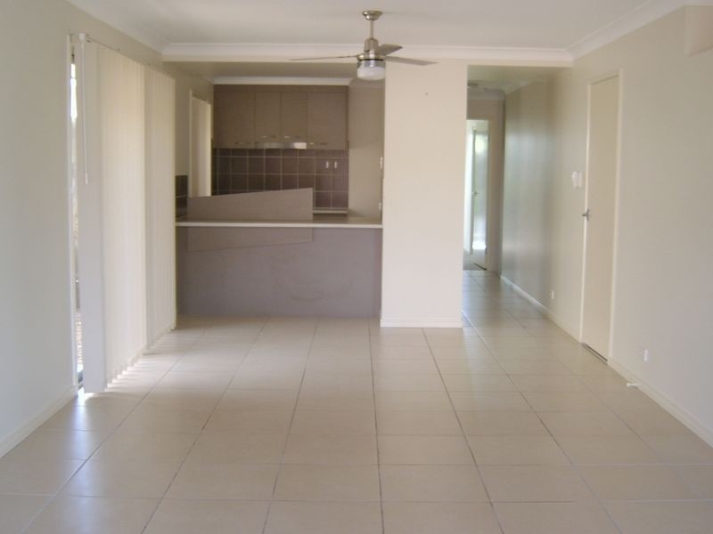 19 Esperance Crescent, Springfield Lakes QLD 4300