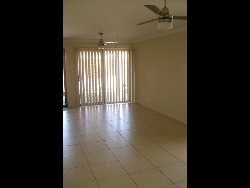 19 Esperance Crescent, Springfield Lakes QLD 4300