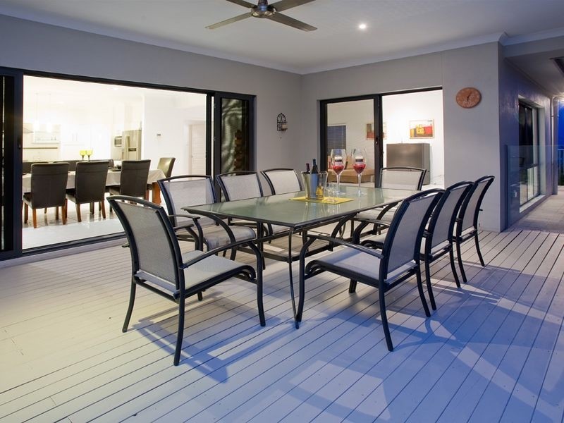 220 LAKESIDE AV, Springfield Lakes QLD 4300