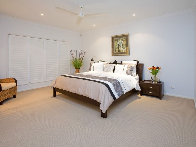 220 LAKESIDE AV, Springfield Lakes QLD 4300